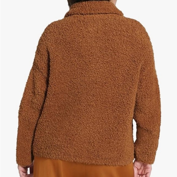 UGG FLUFFY SWEATER NWT SZ. L - Picture 3 of 7